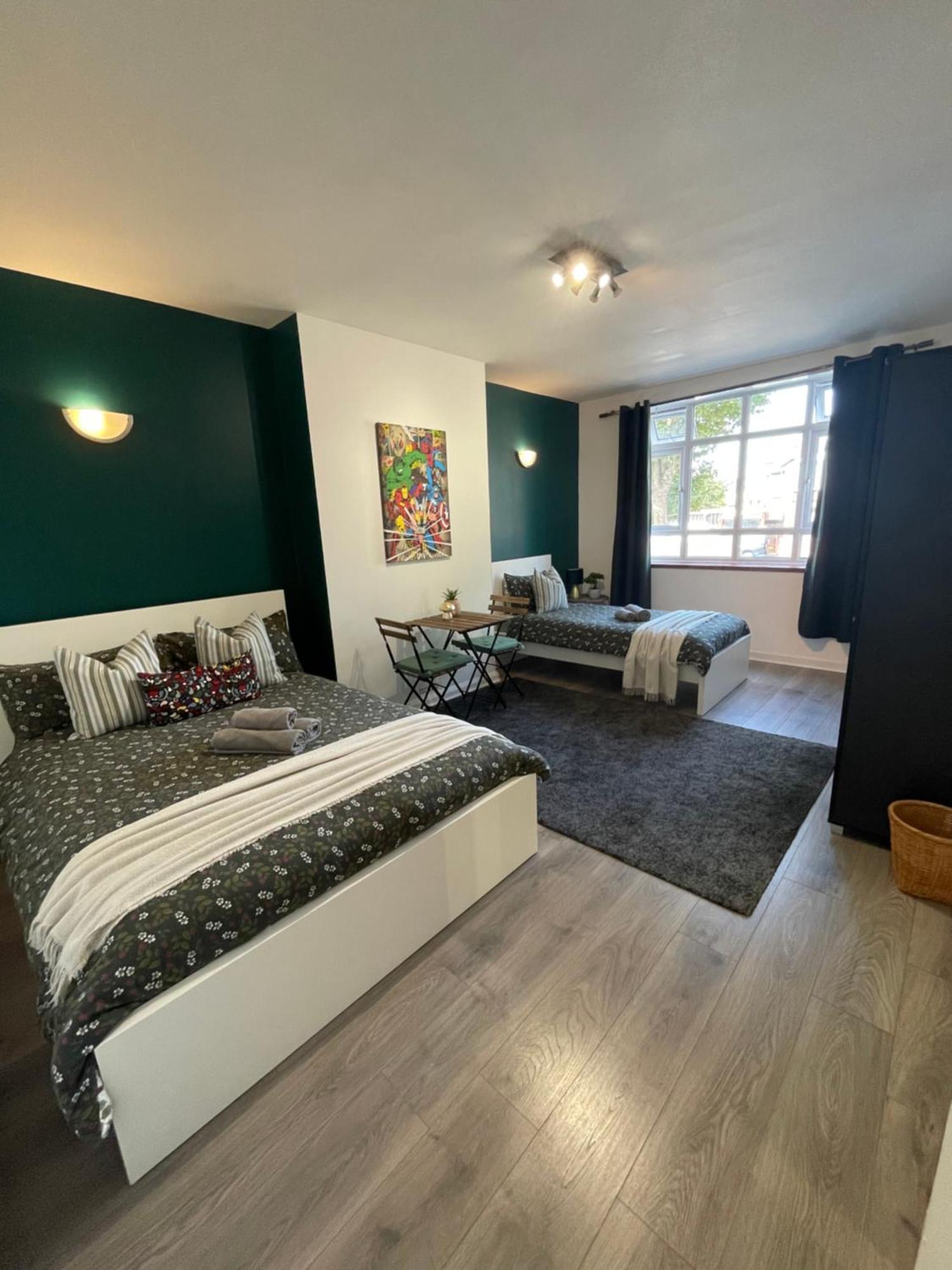 Willesden Green Rooms London Exteriör bild
