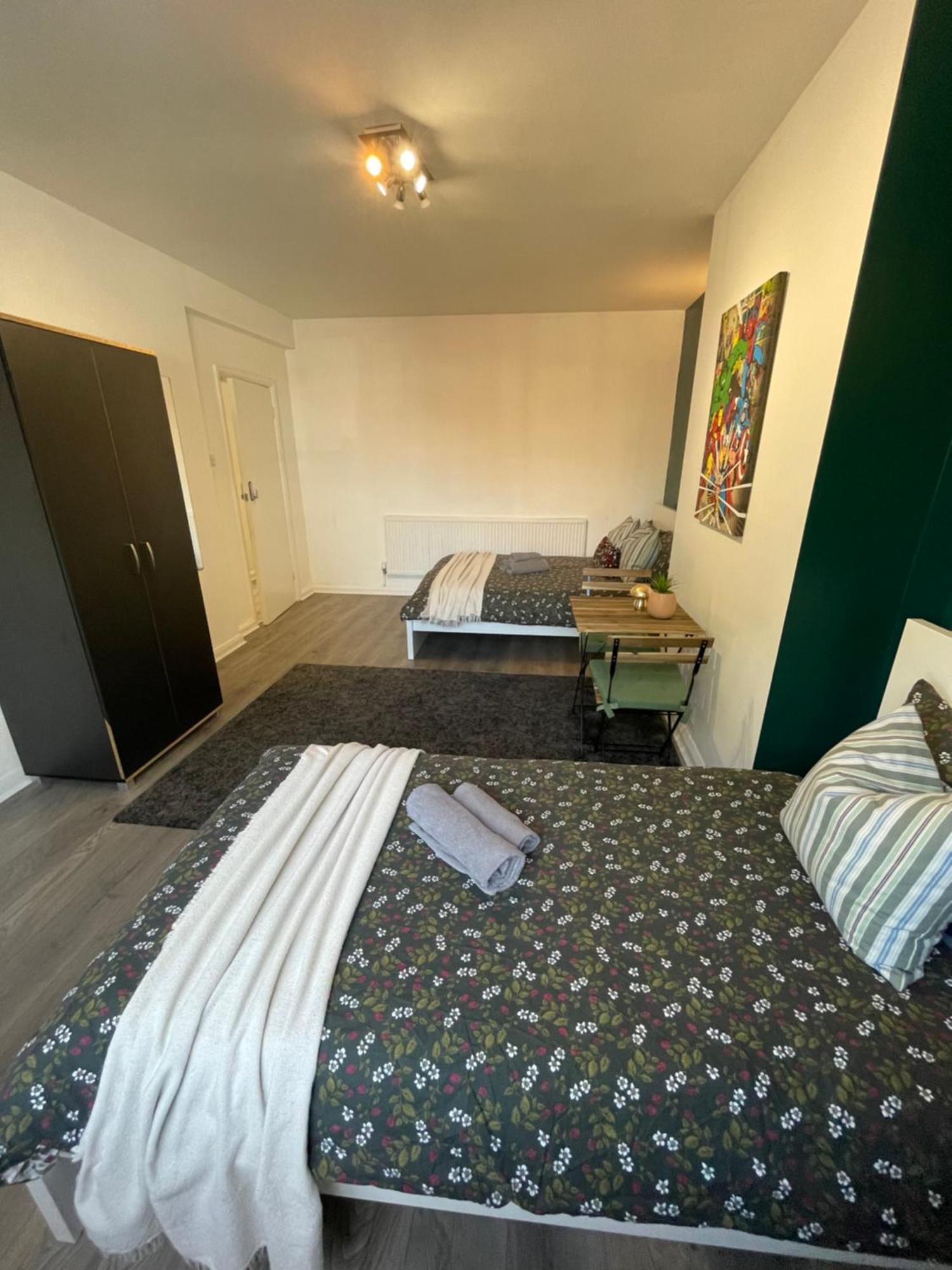 Willesden Green Rooms London Exteriör bild